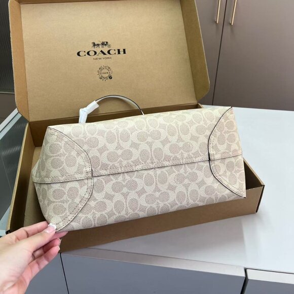 Coach City Tote Bag. size30×27 - Picture 5 of 7